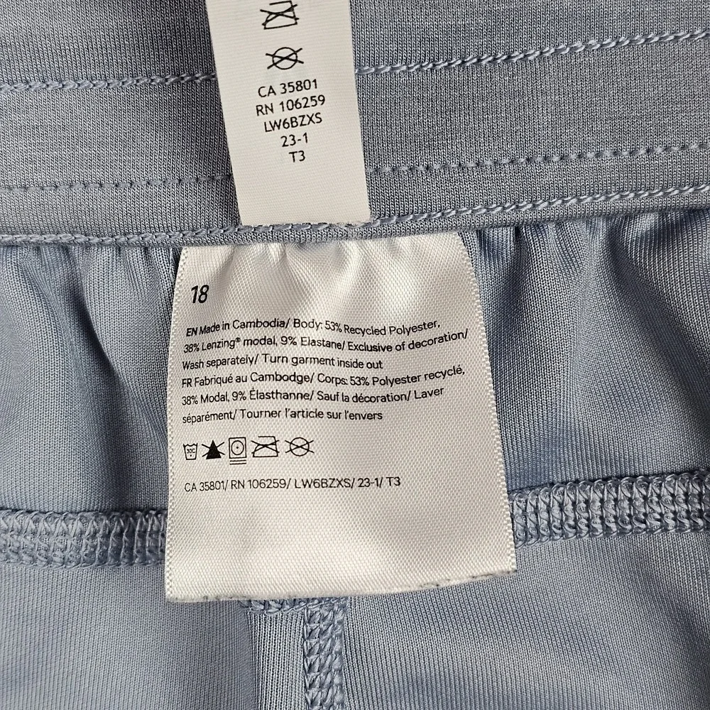 Lululemon Softstreme High Rise Straight Leg Crop Pant Sz 18 Blue Linen W6BZXS